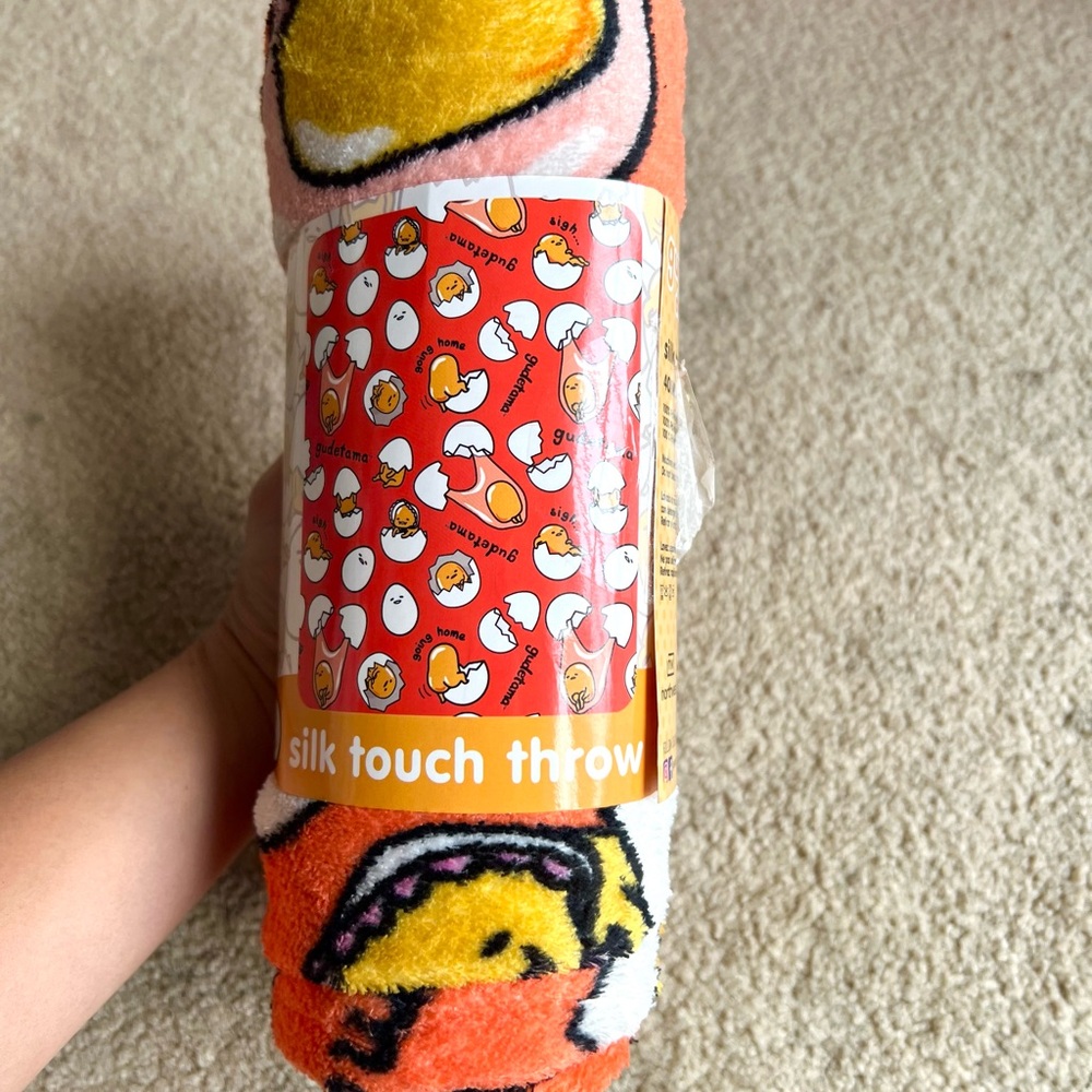 Super cute soft Gudetama silk touch throw